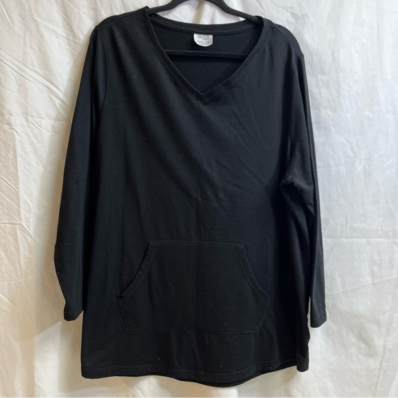 Danskin Now Tops - Danskin now women’s size 2X long sleeves with pockets black V Neck  sweatshirt